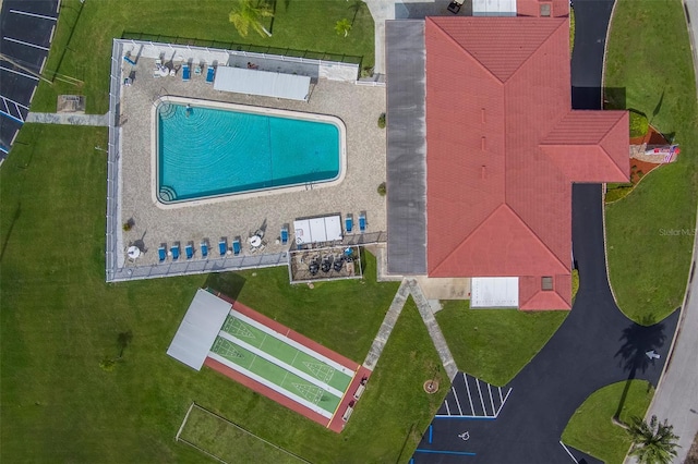 10005 41st St N, Pinellas Park, FL 33782 - drone / aerial view of a pool area