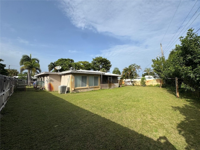 2160 NE 53rd St, Fort Lauderdale, FL 33308 - view of yard featuring central AC unit