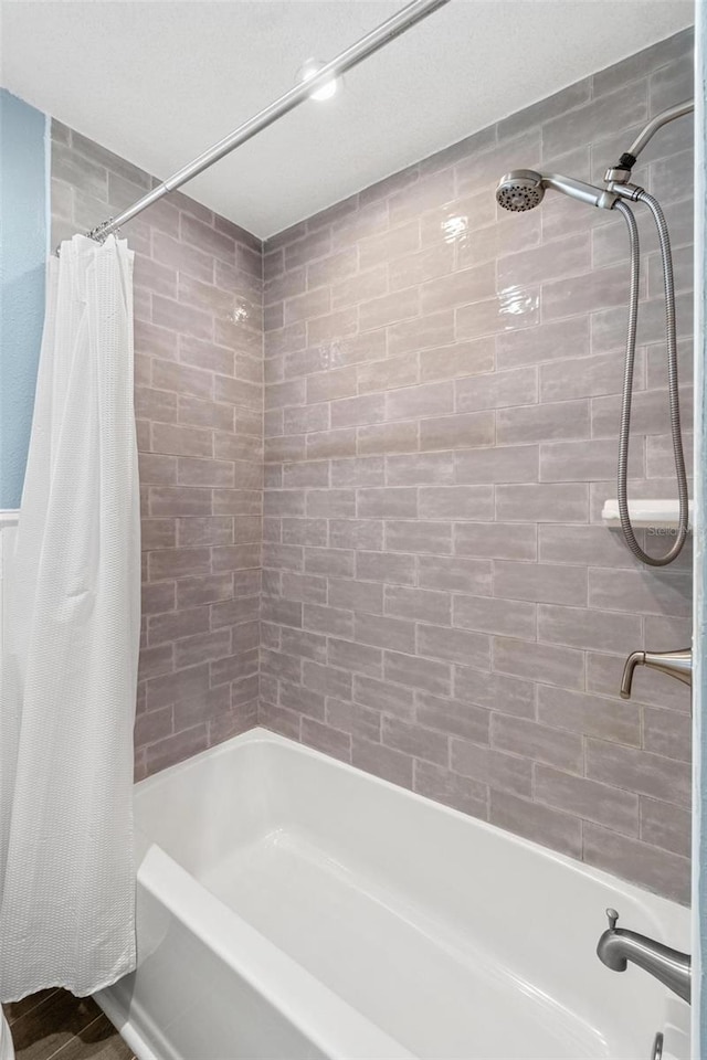 10339 111th St, Largo, FL 33778 - full bath featuring shower / bath combo