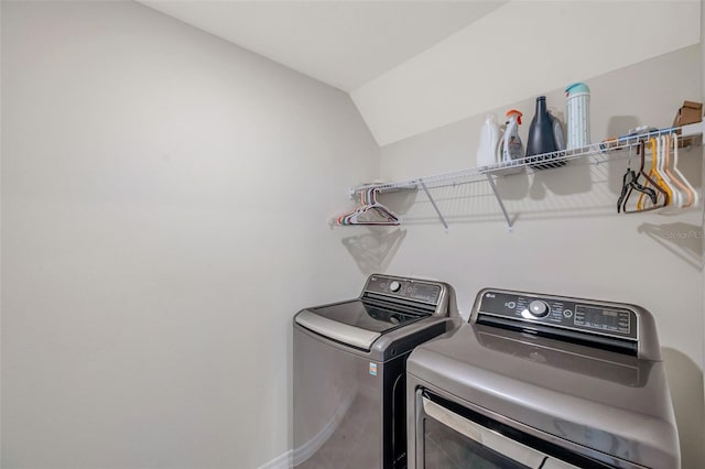 7641 Sail Clover Ln, Zephyrhills, FL 33540 - laundry room featuring independent washer and dryer and baseboards