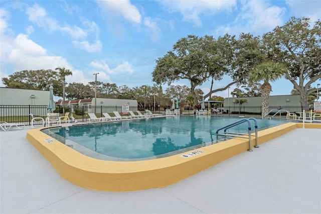 13926 Mission Oaks Blvd, Seminole, FL 33776 - view of community pool
