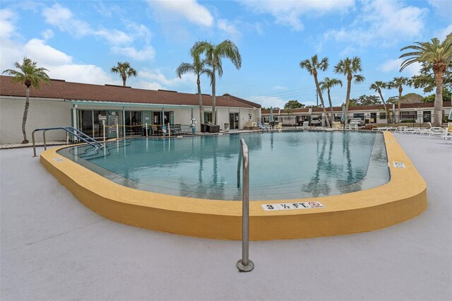 13926 Mission Oaks Blvd, Seminole, FL 33776 - view of community pool