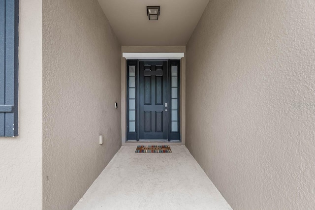 5006 Jackel Chase Dr, Wimauma, FL 33598 - property entrance featuring stucco siding