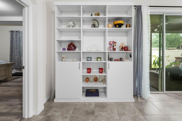 5006 Jackel Chase Dr, Wimauma, FL 33598 - view of mudroom