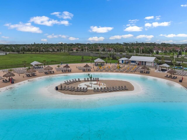 5006 Jackel Chase Dr, Wimauma, FL 33598 - view of community pool