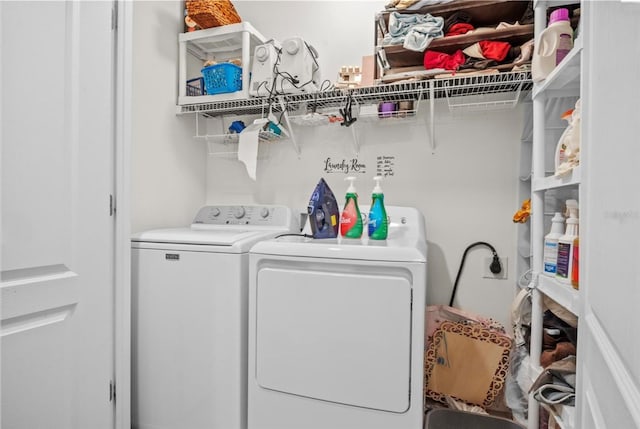 3901 Silverlake Way, Wesley Chapel, FL 33544 - washroom with washing machine and dryer