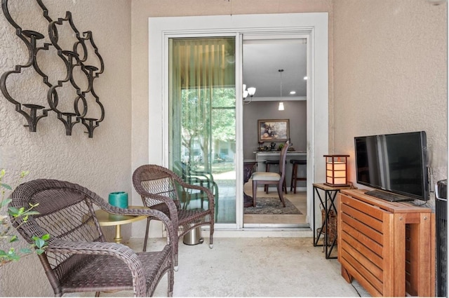 3901 Silverlake Way, Wesley Chapel, FL 33544 - sitting room featuring a textured wall
