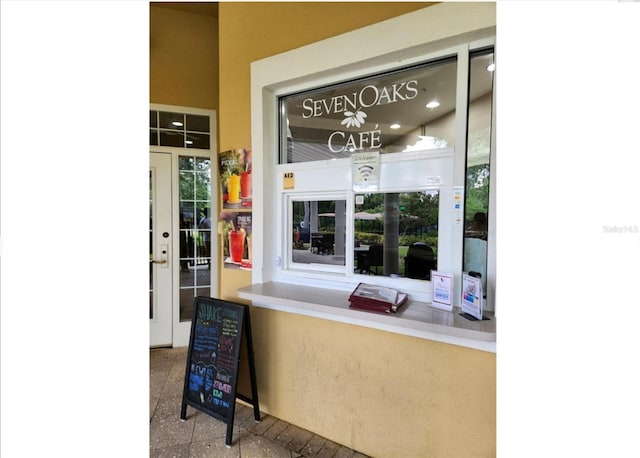 3901 Silverlake Way, Wesley Chapel, FL 33544 - entrance to property featuring stucco siding