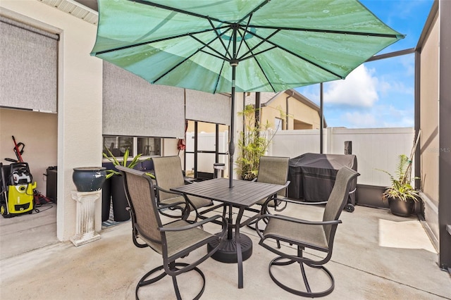944 Old Windsor Way, Spring Hill, FL 34609 - view of patio featuring outdoor dining space
