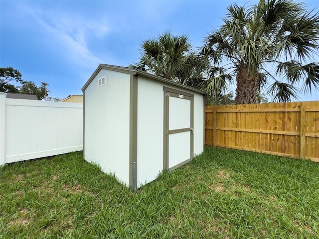 4725 Soapstone Dr, Tampa, FL 33615 - photo 44