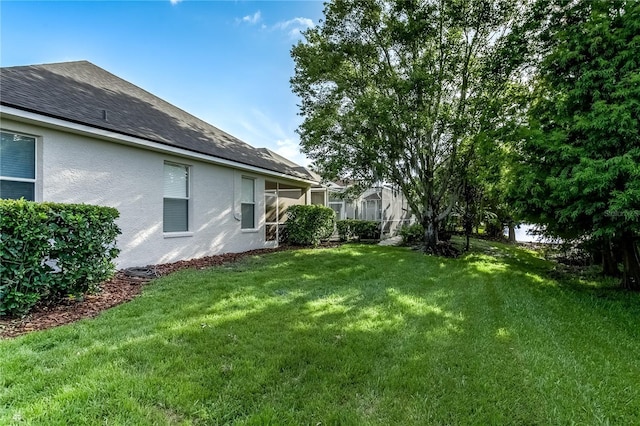 9608 Greenpointe Dr, Tampa, FL 33626 - view of grassy yard