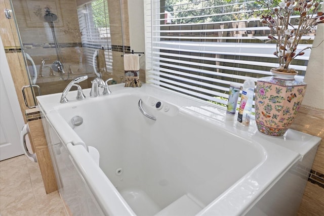 4047 Eagle Cove W Dr, Palm Harbor, FL 34685 - full bathroom featuring a whirlpool tub and tile patterned flooring