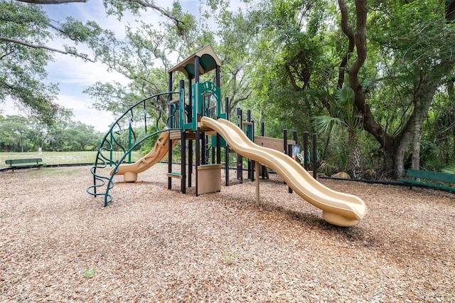 8814 N River Rd, Tampa, FL 33635 - communal playground with view of wooded area