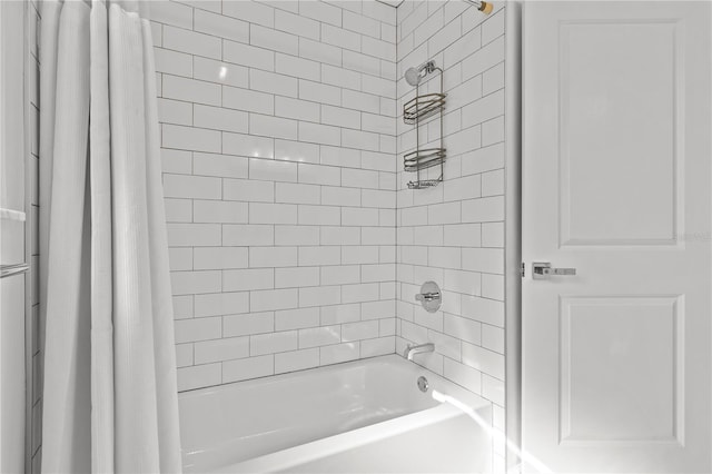208 Live Oak Ln, Largo, FL 33770 - full bath with shower / bath combo with shower curtain