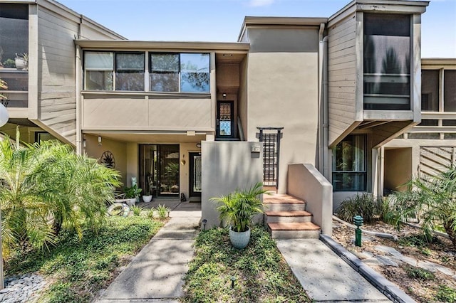 1111 N Bayshore Blvd Unit E10, Clearwater, FL 33759 - townhome / multi-family property featuring stucco siding