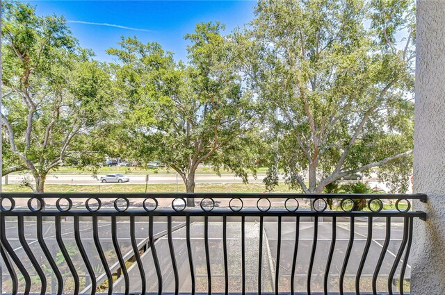 1411 Tessano Pl, Palm Harbor, FL 34683 - view of balcony