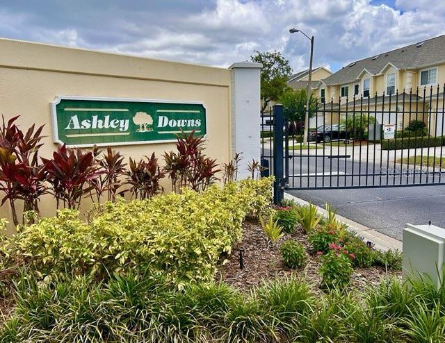3484 Primrose Way, Palm Harbor, FL 34683 - community sign with a gate
