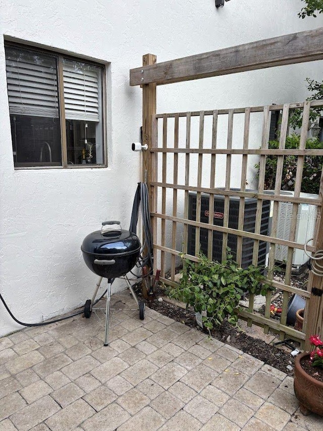 1055 6th Ave Unit A11, Vero Beach, FL 32960 - view of patio / terrace