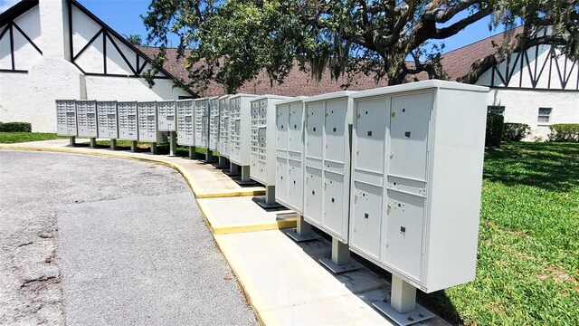 230 N Bayshore Blvd Unit 103, Clearwater, FL 33759 - view of property's community featuring mail area