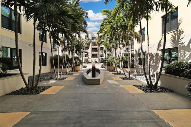400 4th Ave S Unit 301, Saint Petersburg, FL 33701 - view of property's community