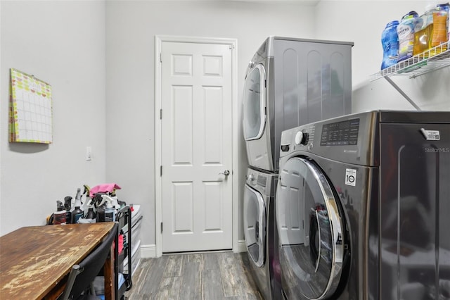 808 Vittorio Pl, Brandon, FL 33511 - washroom featuring wood finished floors and stacked washing machine and dryer