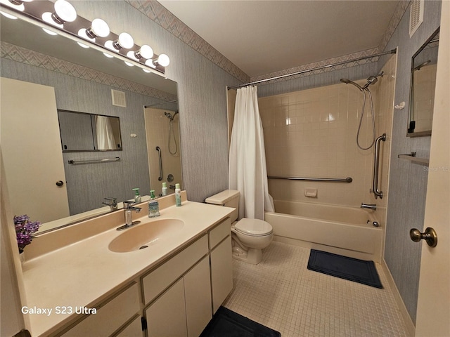2221 Norwegian Dr Unit 15, Clearwater, FL 33763 - full bathroom with shower / tub combo, toilet, tile patterned floors, and vanity