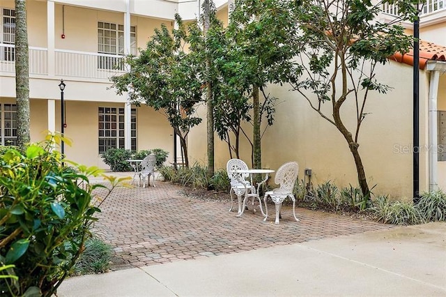 701 Mirror Lake Dr N Unit 103, Saint Petersburg, FL 33701 - photo 8