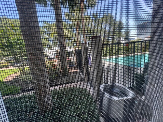 701 Mirror Lake Dr N Unit 103, Saint Petersburg, FL 33701 - photo 17