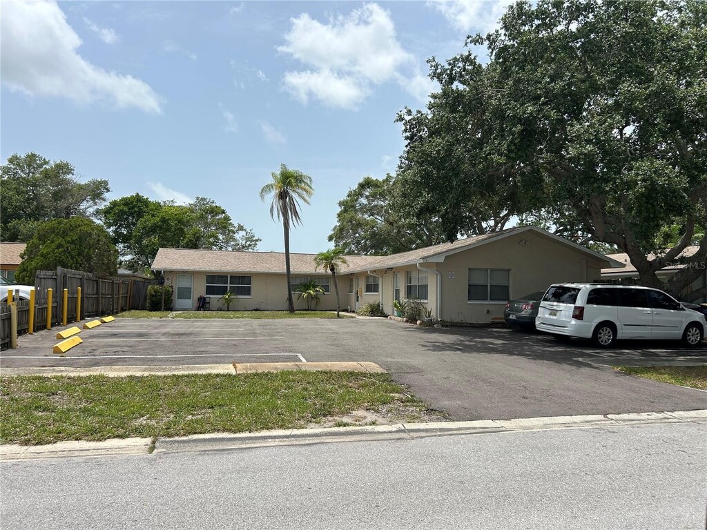 1500 Leo Ln E, Clearwater, FL 33755 - photo 1