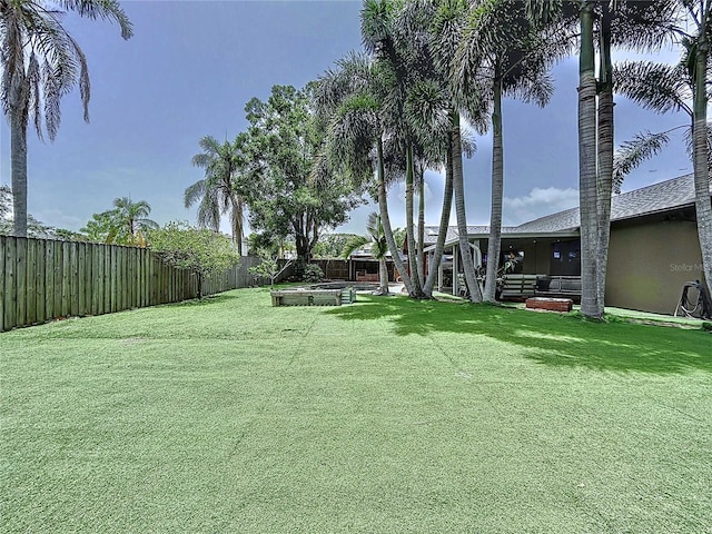 11525 Country Oaks Dr, Tampa, FL 33618 - view of yard