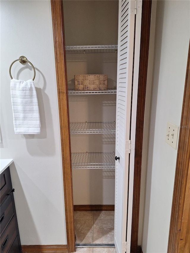 3536 Countrybrook Ln Unit 13, Palm Harbor, FL 34684 - view of closet