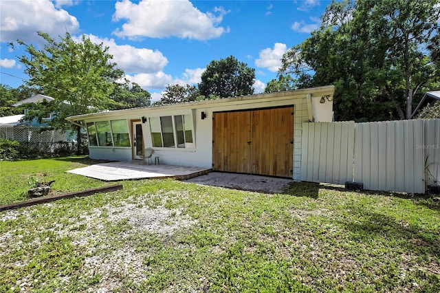 8944 W White Dogwood Dr, Homosassa, FL 34448 - view of front of home