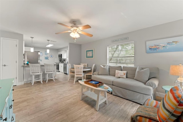 328 Pershing St, Dunedin, FL 34698 - photo 12