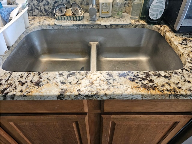 4352 Joy Dr, Land O Lakes, FL 34638 - kitchen view of a sink