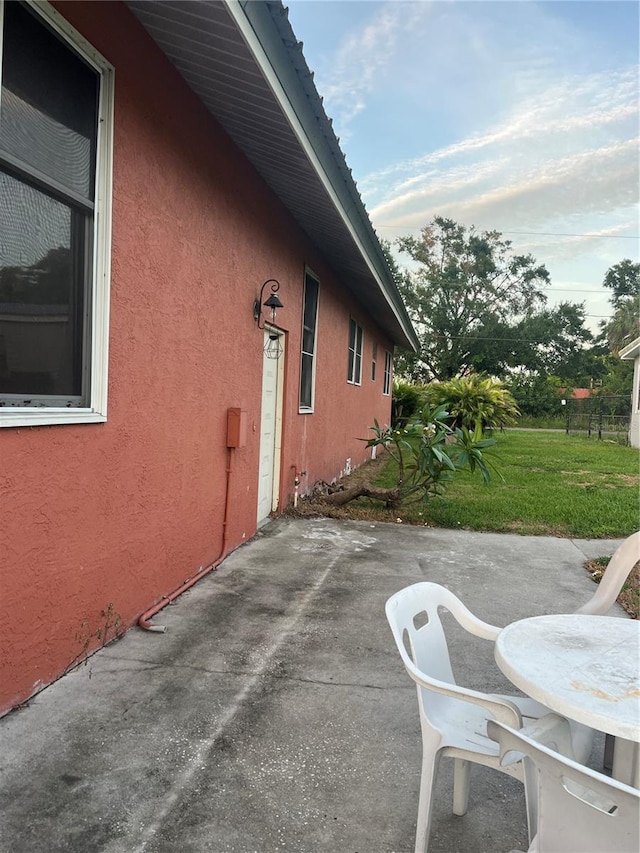 9907 Maggie St, Gibsonton, FL 33534 - view of patio / terrace