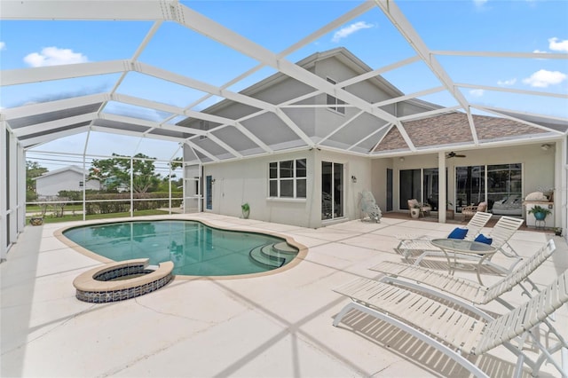 4306 Barracuda Dr, Bradenton, FL 34208 - view of swimming pool with a patio area, ceiling fan, a lanai, and a pool with connected hot tub