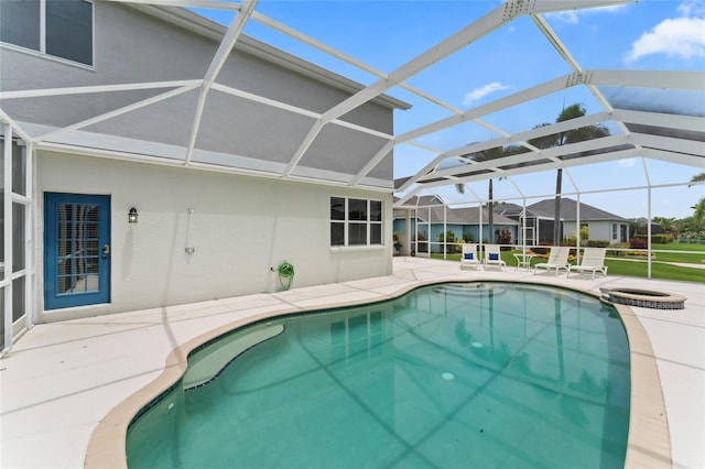 4306 Barracuda Dr, Bradenton, FL 34208 - view of pool featuring a patio area, a pool with connected hot tub, and a lanai