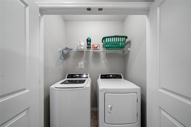 4504 Silver Lining St, Sarasota, FL 34238 - laundry room featuring independent washer and dryer
