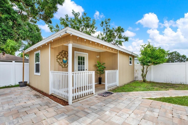 801 Kirkcaldy Way, Valrico, FL 33594 - view of outdoor structure with a porch