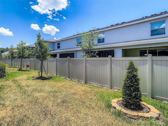 32977 Kaloko Rd, Wesley Chapel, FL 33543 - view of yard