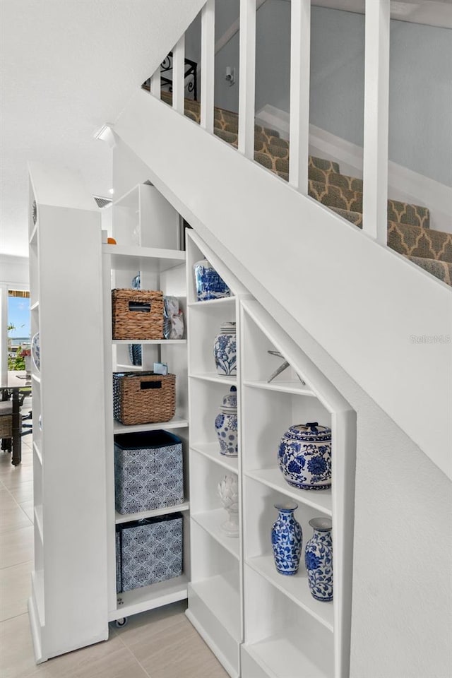 433 S Paula Dr Unit 31, Dunedin, FL 34698 - view of pantry