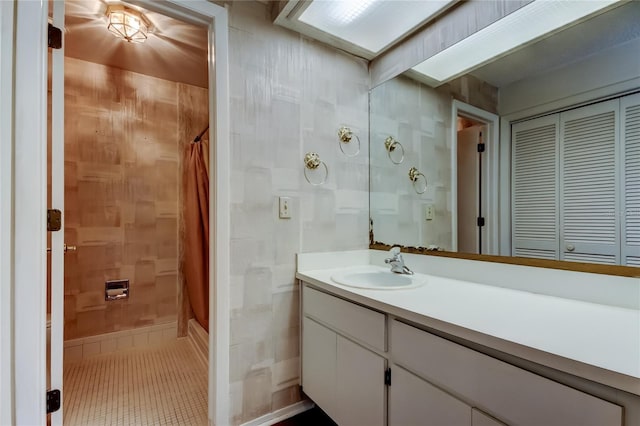 50 Ingrid Pl Unit 50, Oldsmar, FL 34677 - bathroom with vanity, tile patterned flooring, and a shower with shower curtain