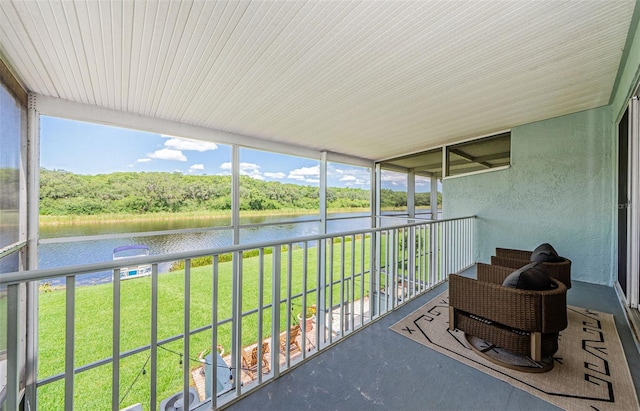 1710 Lago Vista Blvd, Palm Harbor, FL 34685 - sunroom featuring a water view