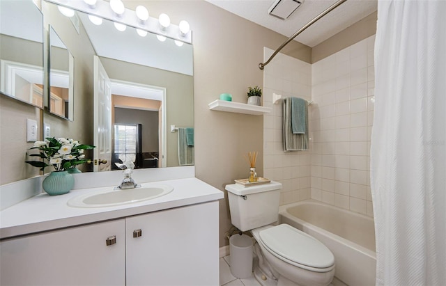 1710 Lago Vista Blvd, Palm Harbor, FL 34685 - bathroom with shower / bath combination with curtain and vanity