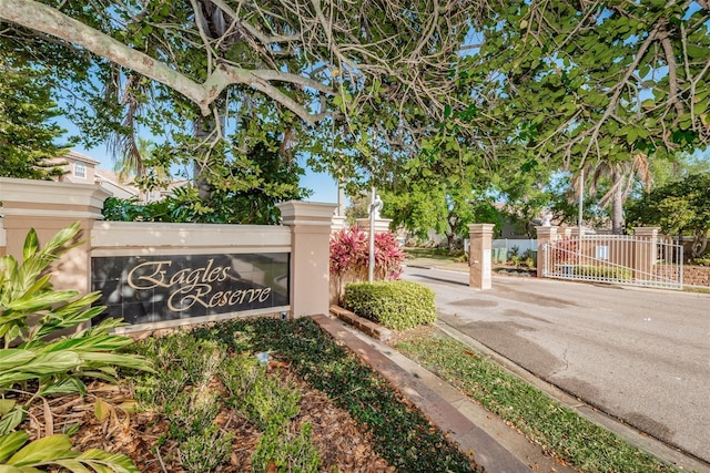 1710 Lago Vista Blvd, Palm Harbor, FL 34685 - view of community sign