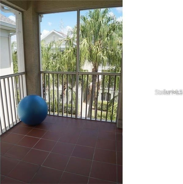 9320 Crescent Loop Cir Unit 304, Tampa, FL 33619 - view of balcony