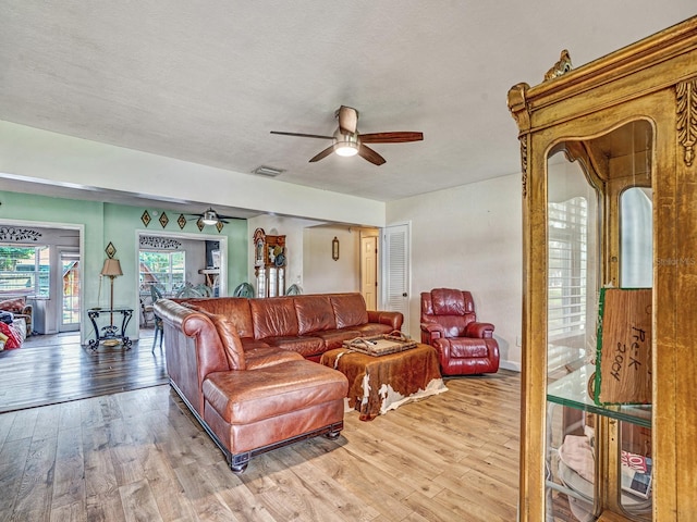2160 NE Coachman Rd, Clearwater, FL 33765 - photo 2