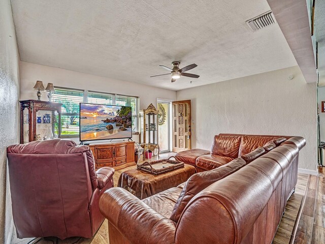 2160 NE Coachman Rd, Clearwater, FL 33765 - photo 5