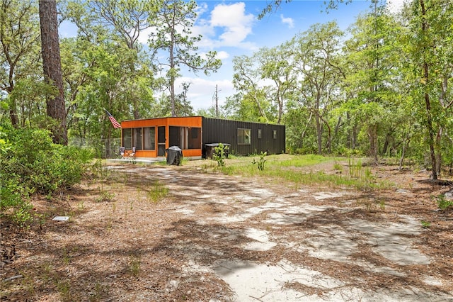 7013 W Polaris Ct, Homosassa, FL 34446 - view of yard featuring a sunroom