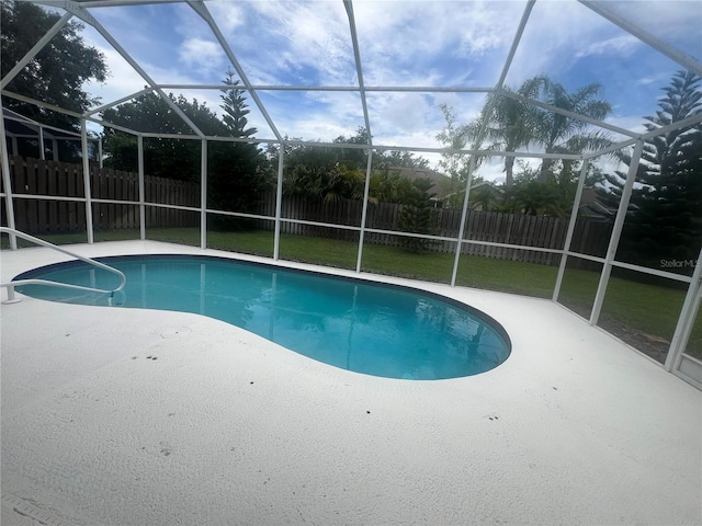 19104 Cellini Pl, Lutz, FL 33558 - view of pool with a fenced backyard, glass enclosure, and a patio area